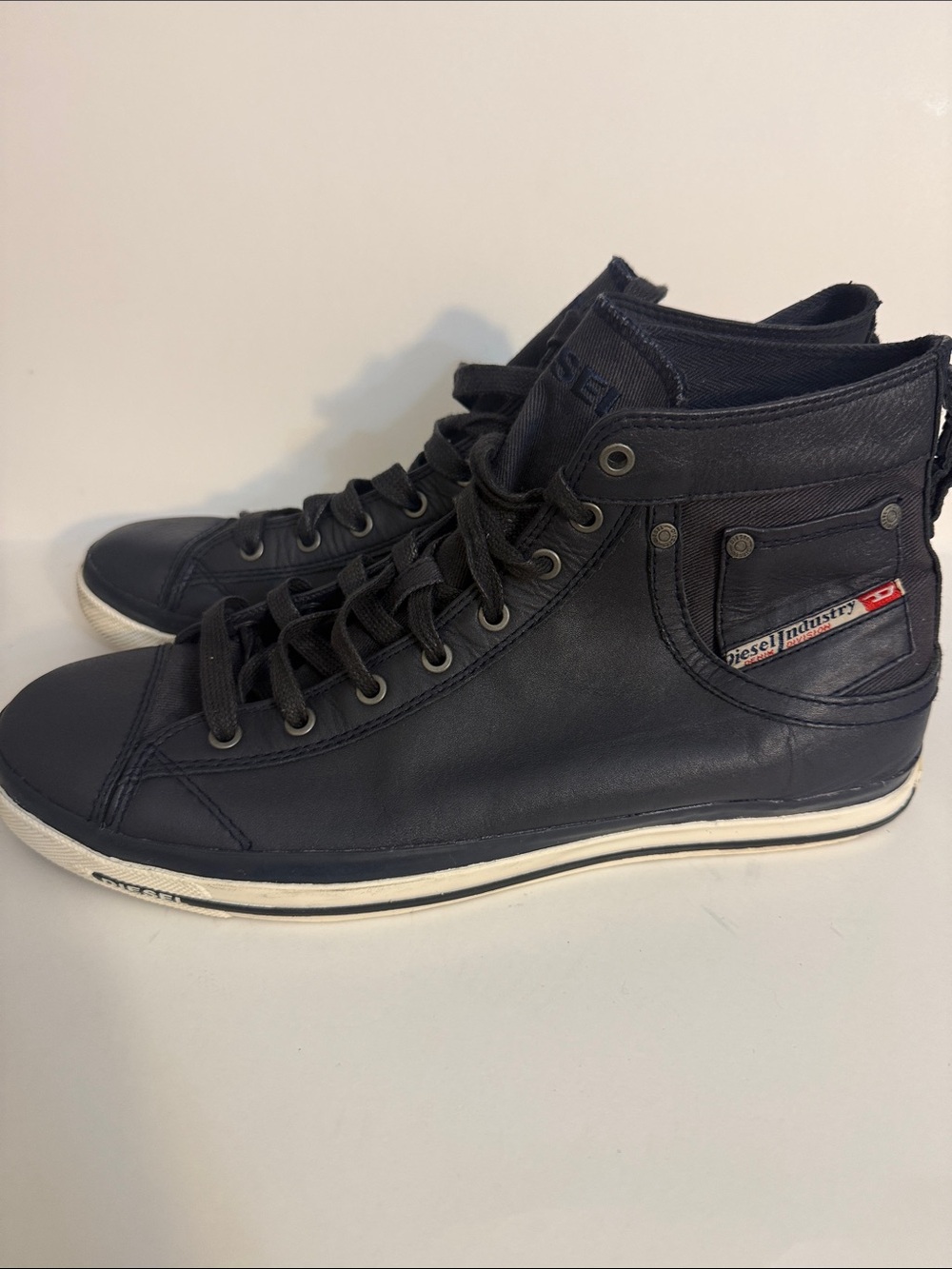 Diesel Men's D-Velows Mid Lace Black Leather Sneakers Size US 12.5 EUR 46 With B